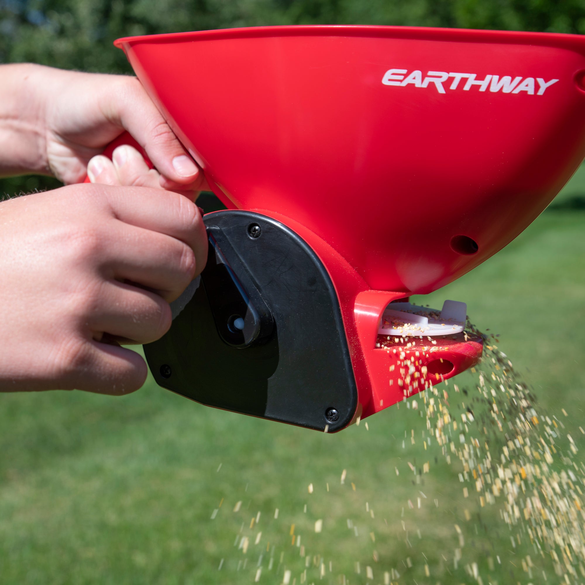 EarthWay Hand Held Plastic Scoop Spreader - 4 lb. Capacity | Seed World